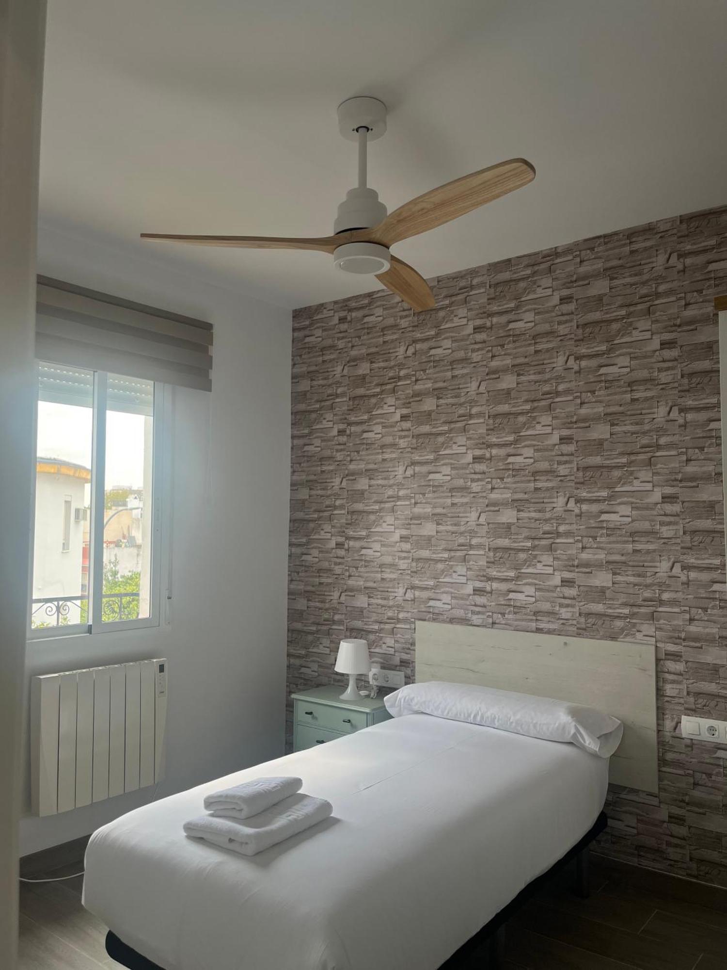 Apartamento Rentalsevilla Cardenal Rodrigo De Castro Sevilla