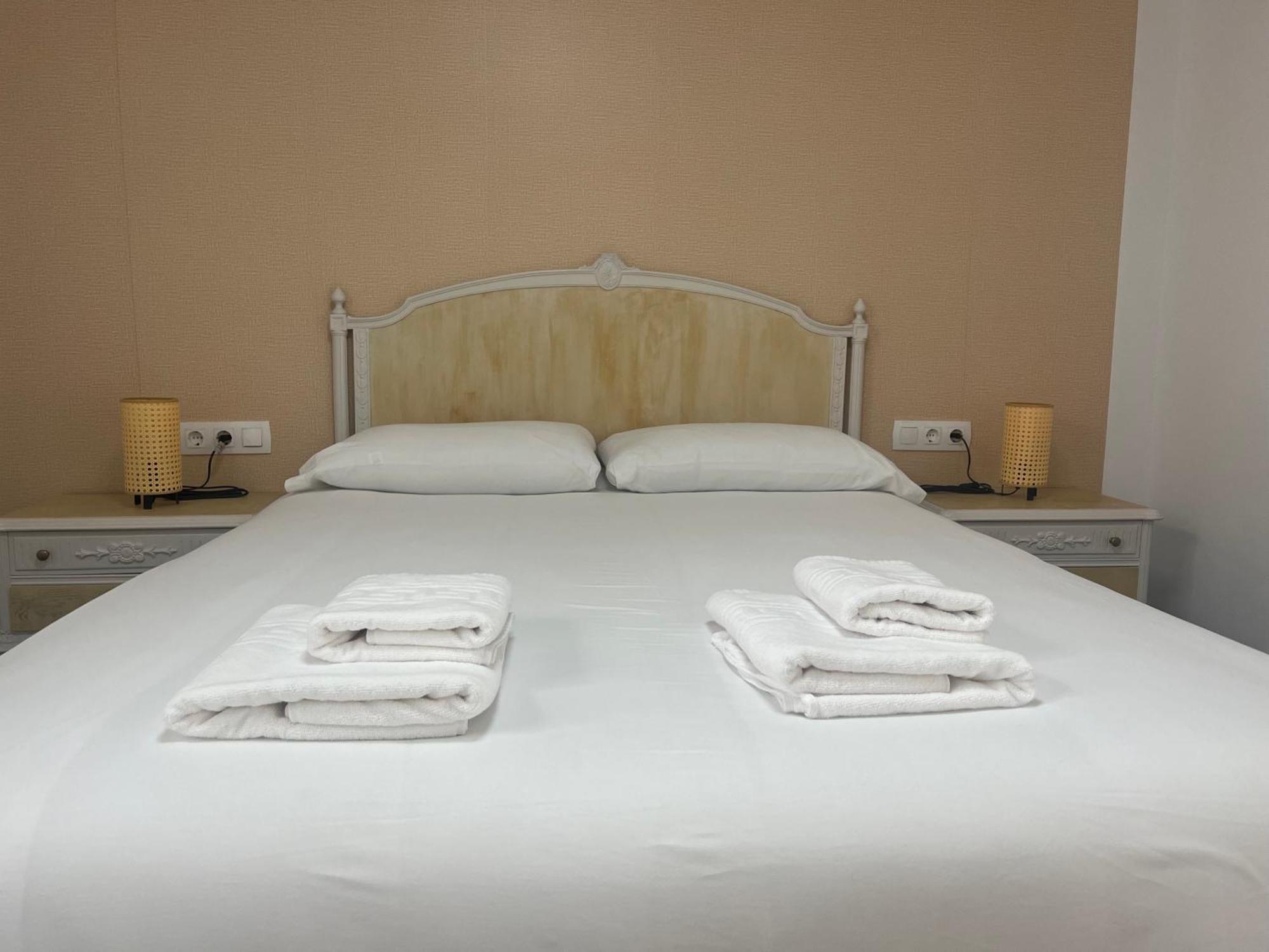 Rentalsevilla Cardenal Rodrigo De Castro Apartamento *
